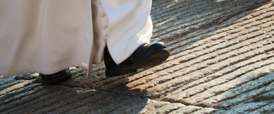Pope Francis Shoes – Wlaking